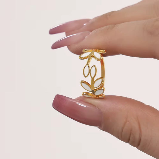 Enamel Leaf Ring