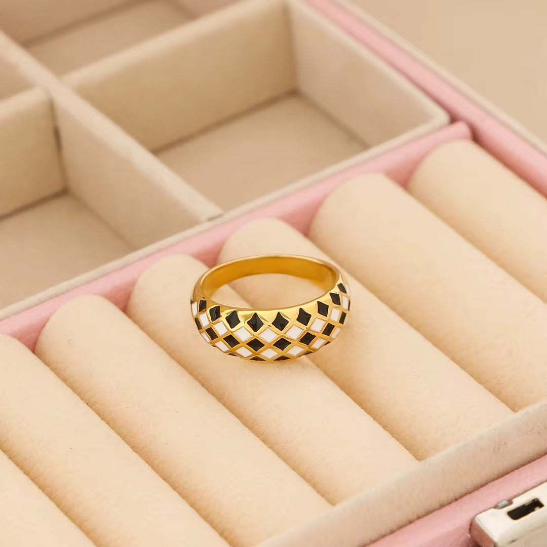 Checkered Chic Ring